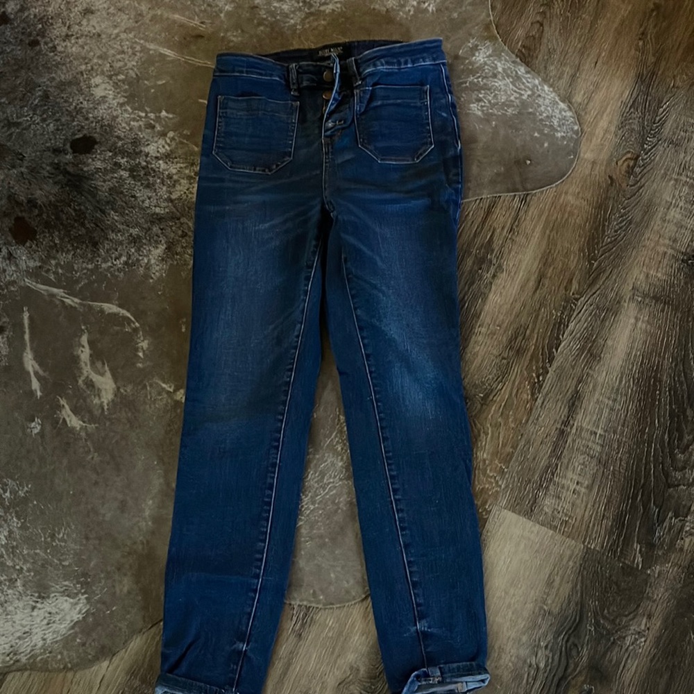 Just Blue skinny jegging jean fit like size 7